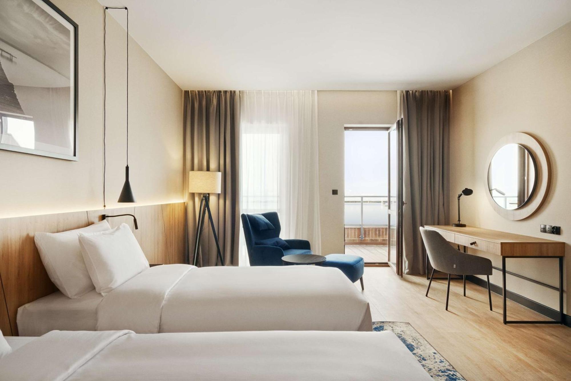 Radisson Blu Resort & Conference Center, Ostroda Mazury Exterior foto A guest room at the hotel