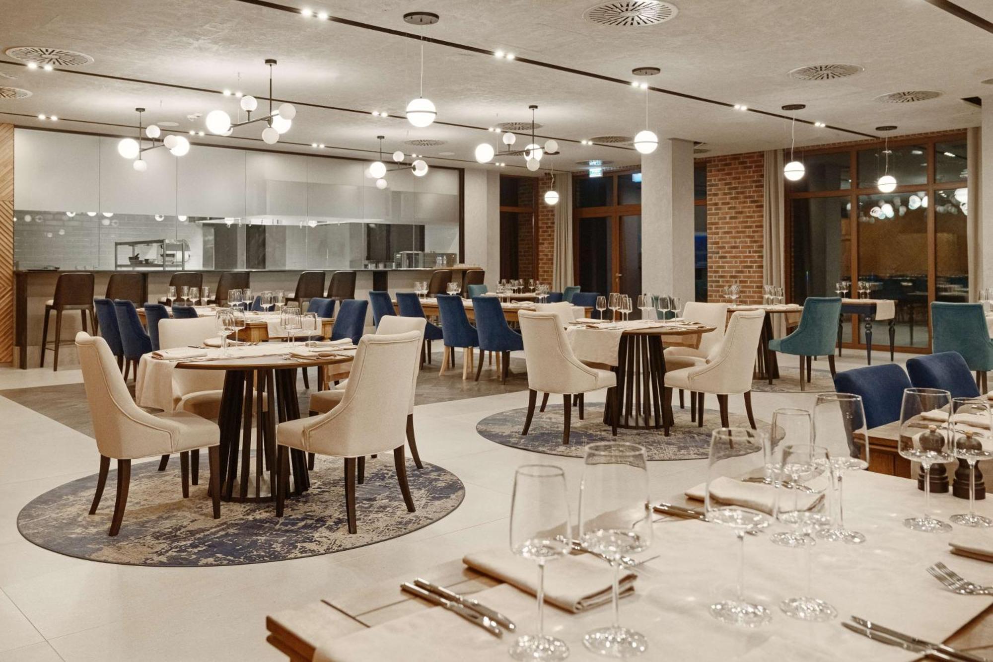 Radisson Blu Resort & Conference Center, Ostroda Mazury Exterior foto Restaurant